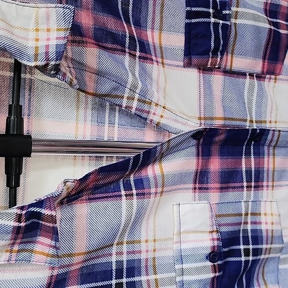 NWT, Plus-size Paper + Tee Button Down Shirt,  Blue/Pink Multi Plaid, Size 3X - Picture 4 of 15